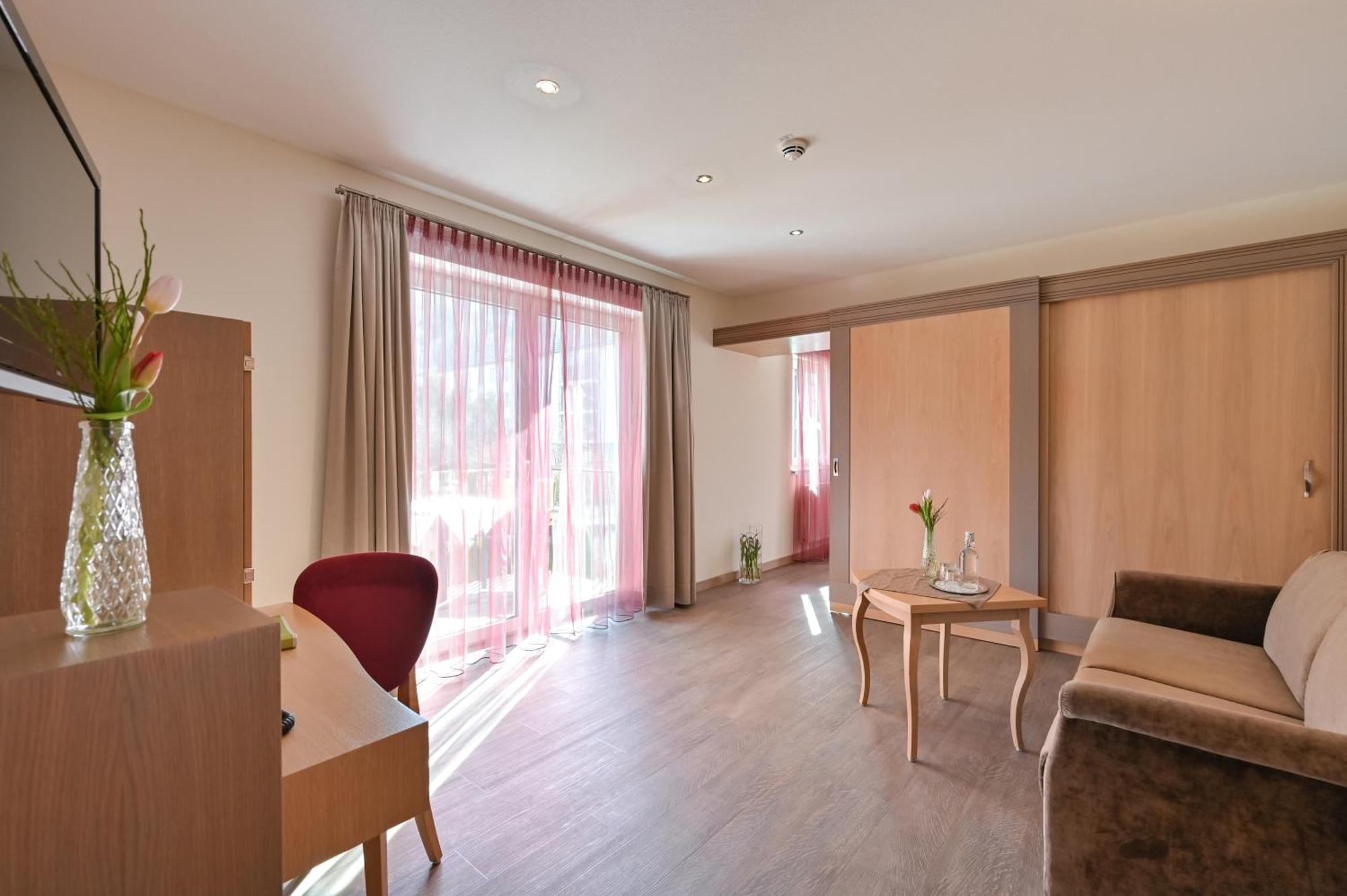 Suite Terrace,1722946827:JPEG